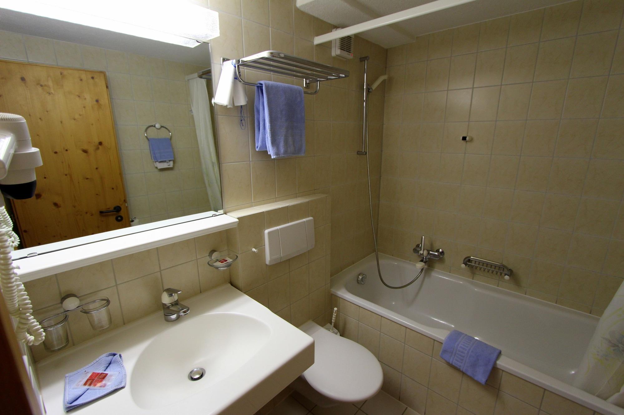 Swiss Family Hotel Alphubel Зас-Фе Экстерьер фото